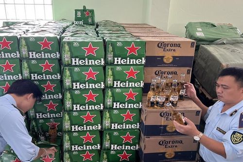 Tạm giữ gần 7.000 chai bia ngoại nhập có dấu hiệu nhập lậu