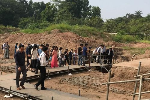 Tiếp tục phát lộ dấu tích kiến trúc tại Chính điện Kính Thiên