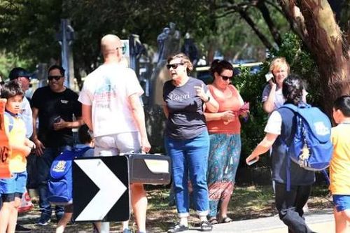 Nổ hóa chất khi làm thí nghiệm, 11 học sinh tiểu học ở Australia bị thương