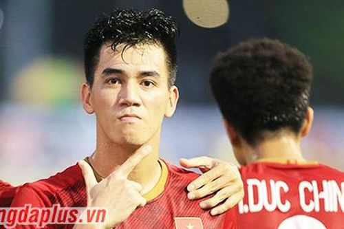 Tiến Linh báo tin cực vui cho thầy Park