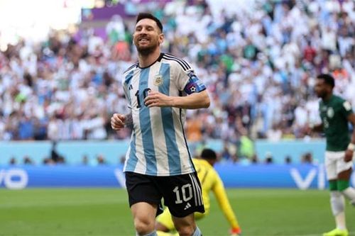 Fan tranh cãi vì ĐT Argentina được hưởng quả phạt 11m