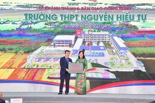 Thủ tướng Phạm Minh Chính dự Lễ khánh thành và bàn giao trường THPT Nguyễn Hiếu Tự