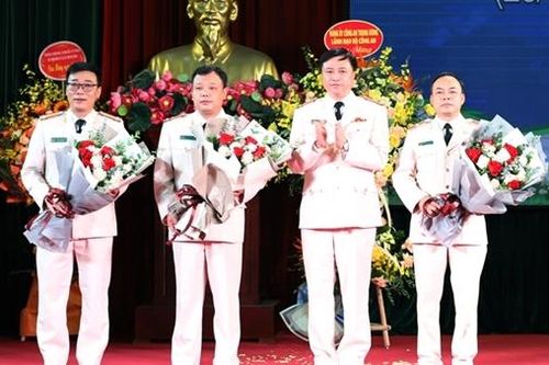 Năm 2022, lực lượng CAND có thêm 1 Giáo sư và 19 Phó Giáo sư
