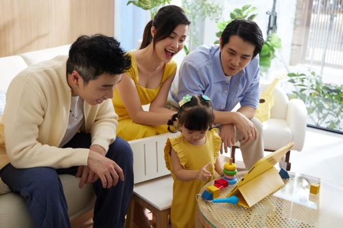 Đông Nhi tiết lộ bí quyết dinh dưỡng giúp bé thông minh và phát triển vượt trội