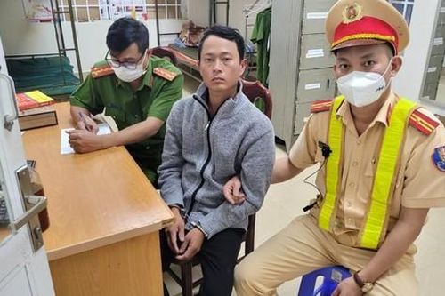 Bắt giữ đối tượng hiếp dâm em cùng mẹ khác cha