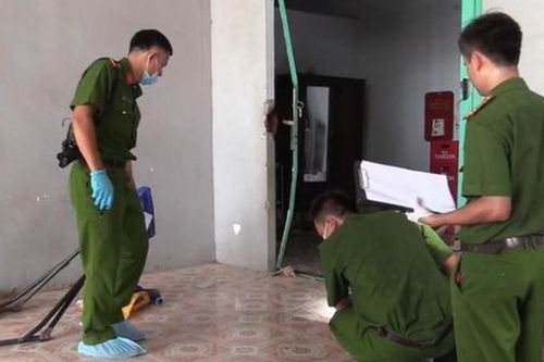 Tá hỏa phát hiện 2 vợ chồng tử vong trong nhà riêng