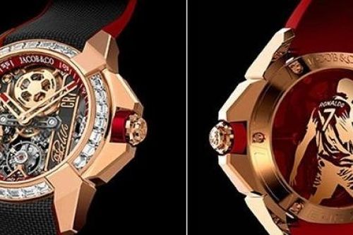 Ronaldo đăng ảnh đeo đồng hồ in hình ghi bàn vào lưới MU 9 năm trước