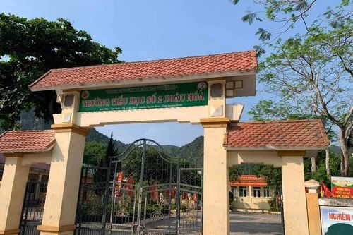 Cách chức hiệu trưởng cầm cố sổ đỏ của trường và quyết định bổ nhiệm
