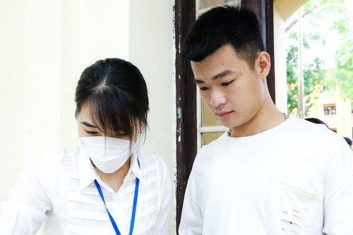 Bộ GD&ĐT cấp trùng phôi khiến 9 học sinh bị thu hồi bằng tốt nghiệp