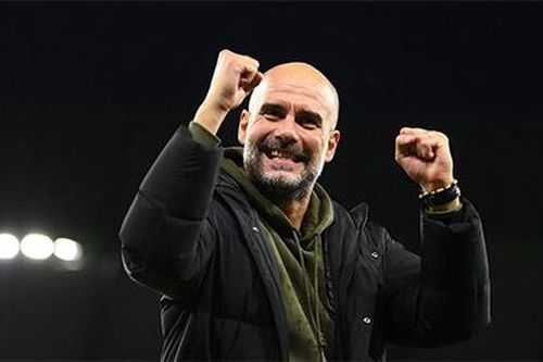 Guardiola gia hạn hợp đồng, gắn bó với Man City đến năm 2025