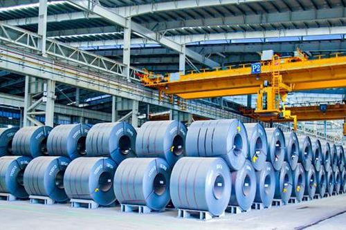Cứng rắn như thép cũng 'khóc ròng'