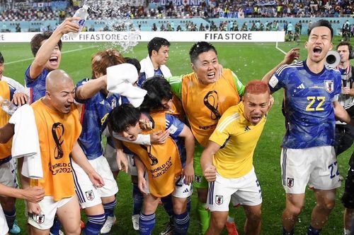 Nhật Bản ăn mừng như vô địch World Cup 2022