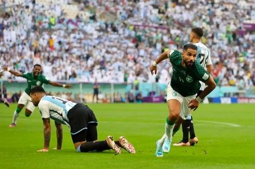 Messi ghi bàn nhưng Argentina thua ngược Saudi Arabia trong trận cầu chấn động World Cup