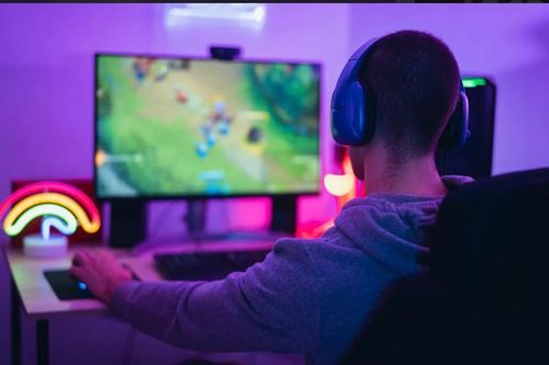 Trung Quốc: Nạn nghiện game của giới trẻ được kiểm soát