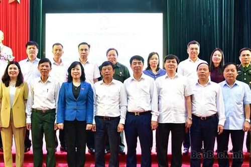 Bộ trưởng Bộ Y tế Đào Hồng Lan tiếp xúc cử tri tại huyện Lương Tài, tỉnh Bắc Ninh