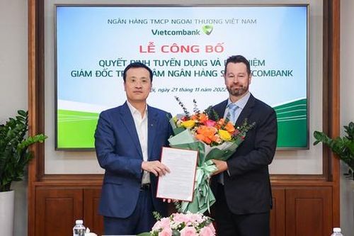 Vietcombank tuyển cựu lãnh đạo ngân hàng ngoại làm Giám đốc Trung tâm ngân hàng số