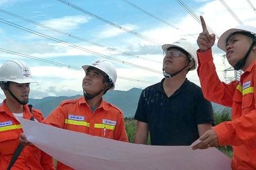 Gấp rút di dời các điểm giao chéo lưới điện truyền tải để thi công cao tốc Bắc-Nam