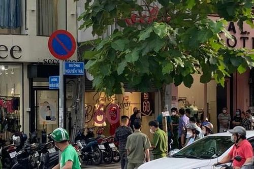 Nghi án con trai sát hại mẹ ở trung tâm quận 1