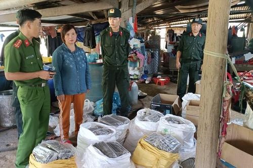 Triệt phá đường dây mua bán trái phép hàng tấn vật liệu nổ