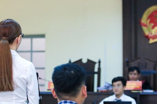 'Cào phím, cào mặt'
