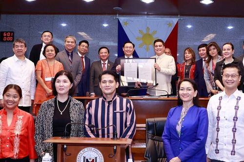 Thượng viện Philippines thông qua Nghị quyết tăng cường hơn nữa quan hệ nghị viện với Việt Nam
