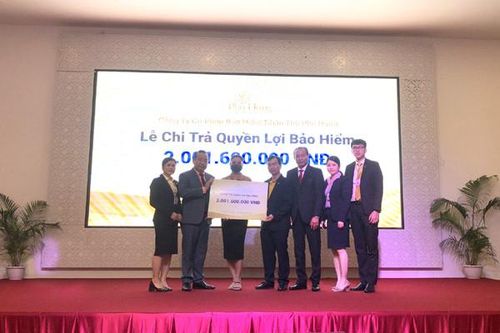 Phú Hưng Life chi trả hơn 3 tỷ đồng quyền lợi bảo hiểm cho khách hàng