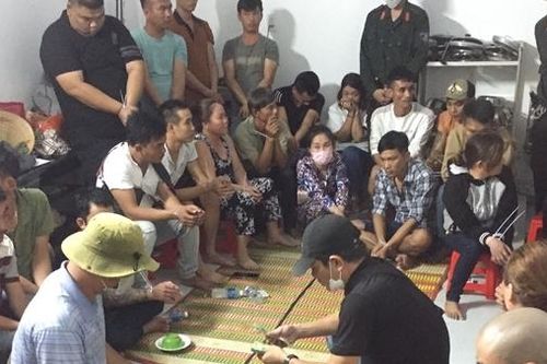 Sới bạc ngày ra chòi rẫy, đêm 'rúc' trong khu dân cư