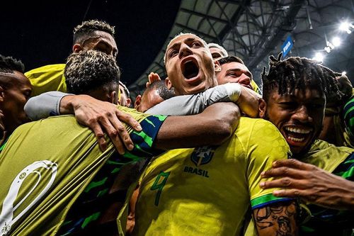 Brazil đầy ngẫu hứng đã trở lại