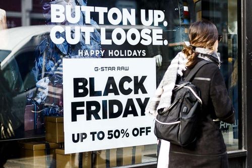Người Mỹ hào hứng 'săn sale', châu Âu trầm lắng ngày Black Friday