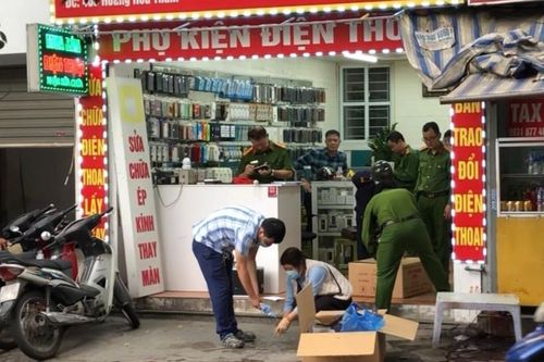 Nhân chứng kể lại giây phút người phụ nữ bị đâm giữa phố ở Hà Nội