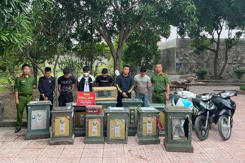Băng nhóm chuyên 'thụt két' đền, chùa sa lưới