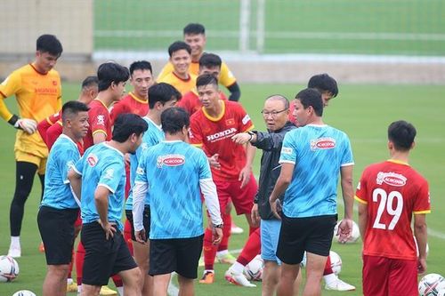 Mới có 16/31 tuyển thủ Việt Nam tập trung