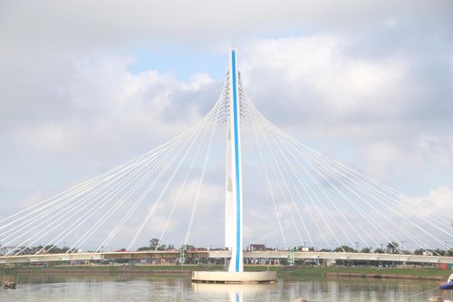 Đầu tư 175 tỷ đồng làm đường hai đầu cầu dây văng sông Hiếu tại Quảng Trị