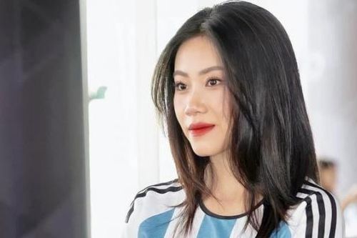 Nhan sắc đốn tim của Hot girl fan Argentina trong 'Nóng cùng World Cup 2022'