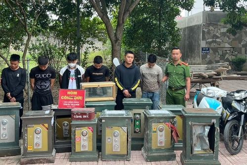 Triệt xóa 'ổ nhóm' thanh niên ngày rình mò, đêm đi 'thụt' két sắt đền, chùa, nhà thờ