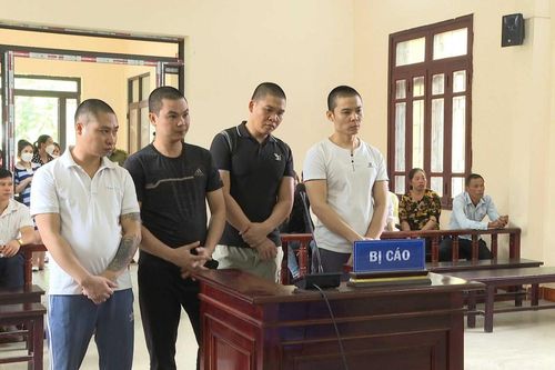 Vay tiền chủ quán karaoke để mua ma túy mời bạn, 4 người bị phạt tù