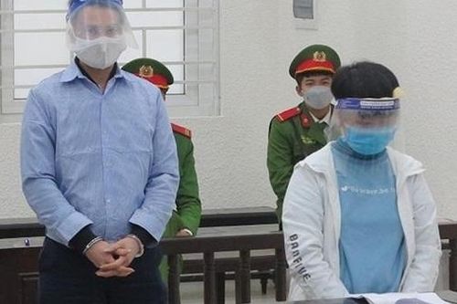 Cho đồng nghiệp vay lãi cao rồi nhờ 'giang hồ' đòi nợ