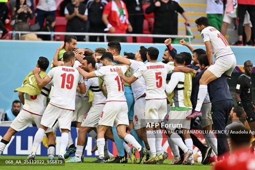 World Cup 2022: Iran thắng ấn tượng Xứ Wales phút bù giờ