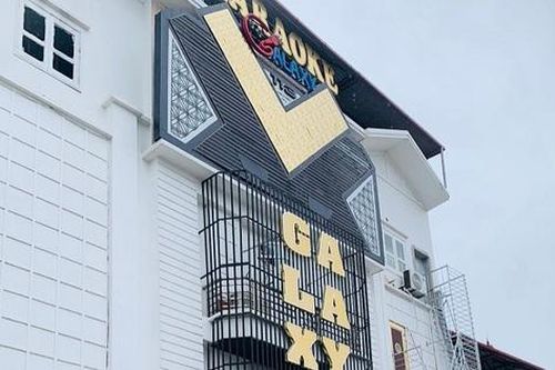 Thông tin mới vụ nam nữ thoát y nhảy múa trong quán Karaoke ở Lạng Sơn