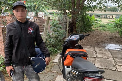 Nam thanh niên điều khiển xe 'trộm cắp' gặp ngay cảnh sát 141