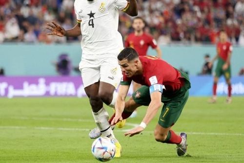Ronaldo được gọi là thiên tài sau quả phạt đền tranh cãi