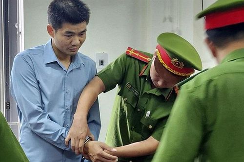 Cán bộ BQL dự án huyện Tương Dương chiếm đoạt tài sản như thế nào?