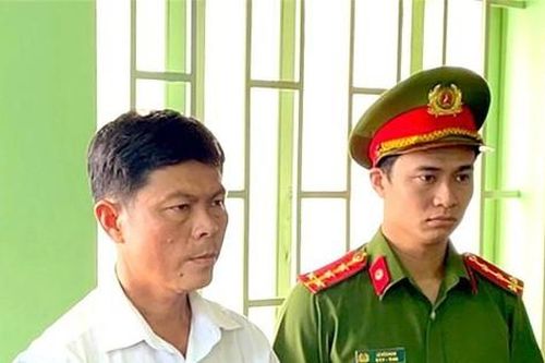 Bắt giam hai nguyên Chánh Văn phòng HĐND - UBND huyện ở Bình Phước