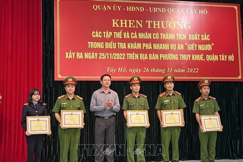 Khen thưởng tập thể, cá nhân điều tra, phá án nhanh vụ giết người ở Thụy Khê, Hà Nội