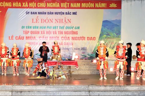 Hà Giang: Lễ cầu mùa - Nét đẹp văn hóa tâm linh của đồng bào Dao đỏ ở Đường Hồng,