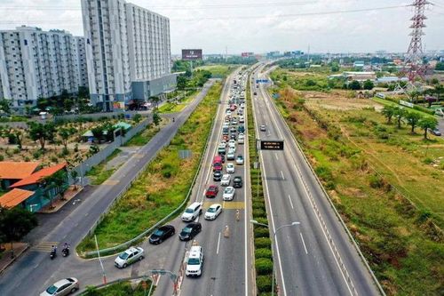 Vùng Đông Nam Bộ: Xây dựng các tuyến cao tốc đang hết sức cấp bách