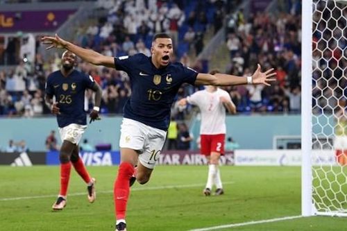 World Cup 2022: Cú đúp của Mabppe giúp Pháp đi tiếp vào vòng 1/8