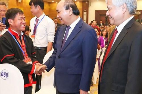 Ấm áp ngày hội của người Mặt trận tiêu biểu
