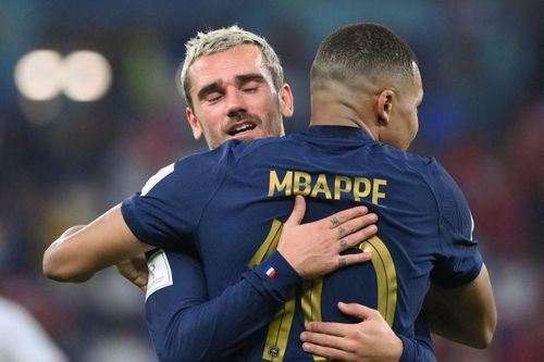 Mbappe lười chạy nhưng Griezmann đã ở đó