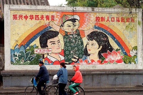 Những cô gái bị đặt tên mang ý nghĩa 'mong có em trai'